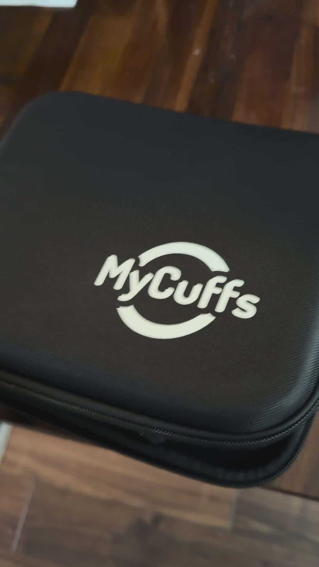 Muskelmassagepistole – MyCuffs Gun